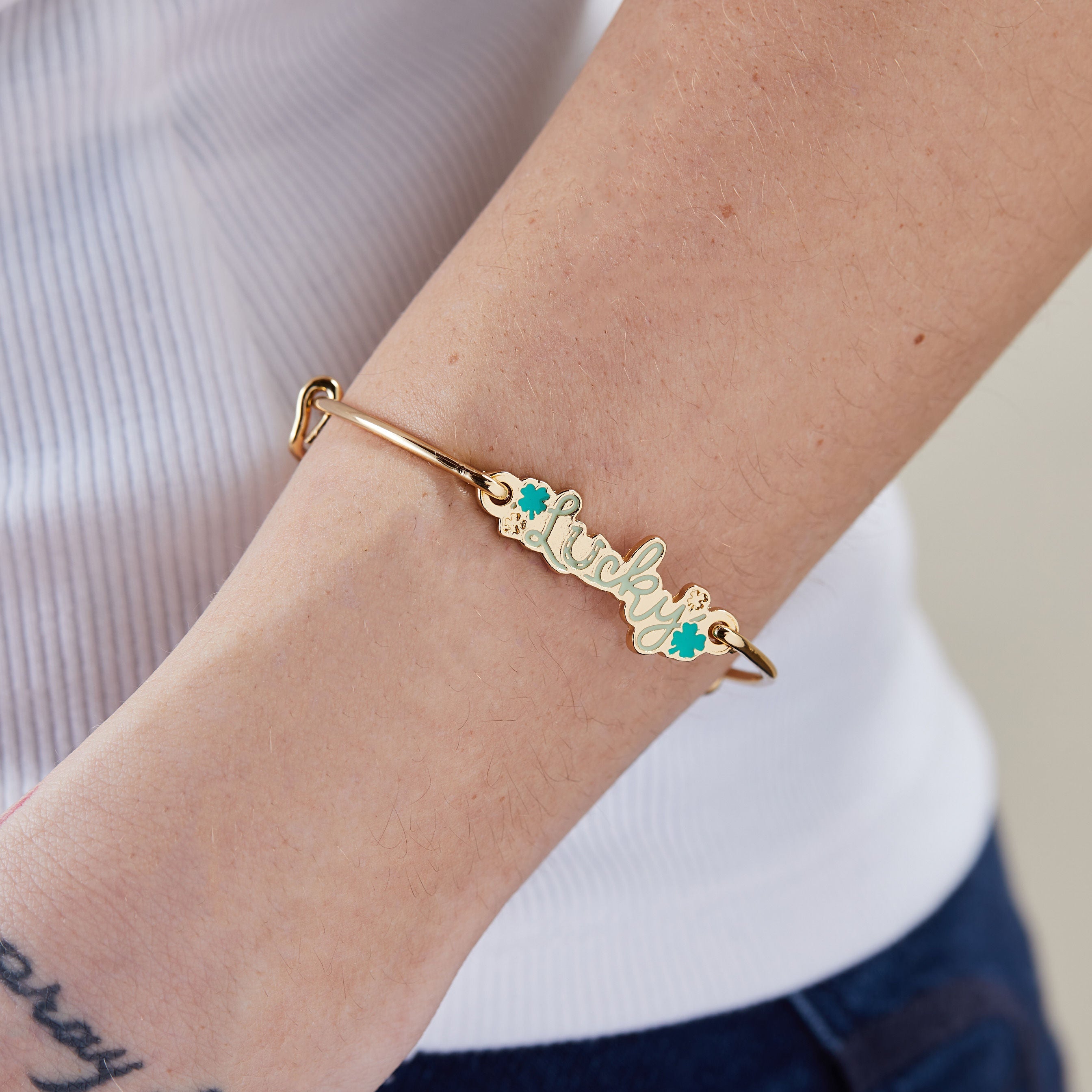 Lucky' Inline Bangle Bracelet